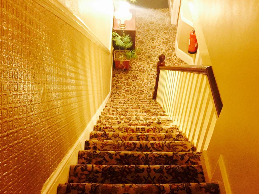 Southend Inn Hotel - Close To Beach, Train Station & Southend Airport ภายนอก รูปภาพ