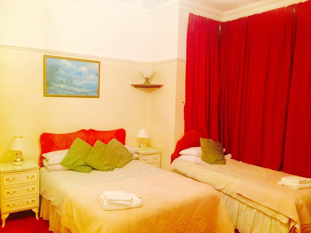 Southend Inn Hotel - Close To Beach, Train Station & Southend Airport ห้อง รูปภาพ