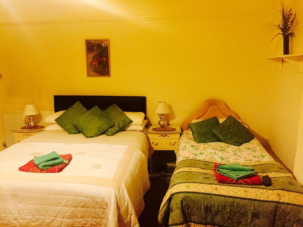 Southend Inn Hotel - Close To Beach, Train Station & Southend Airport ห้อง รูปภาพ