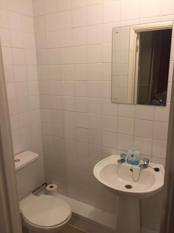 Southend Inn Hotel - Close To Beach, Train Station & Southend Airport ภายนอก รูปภาพ